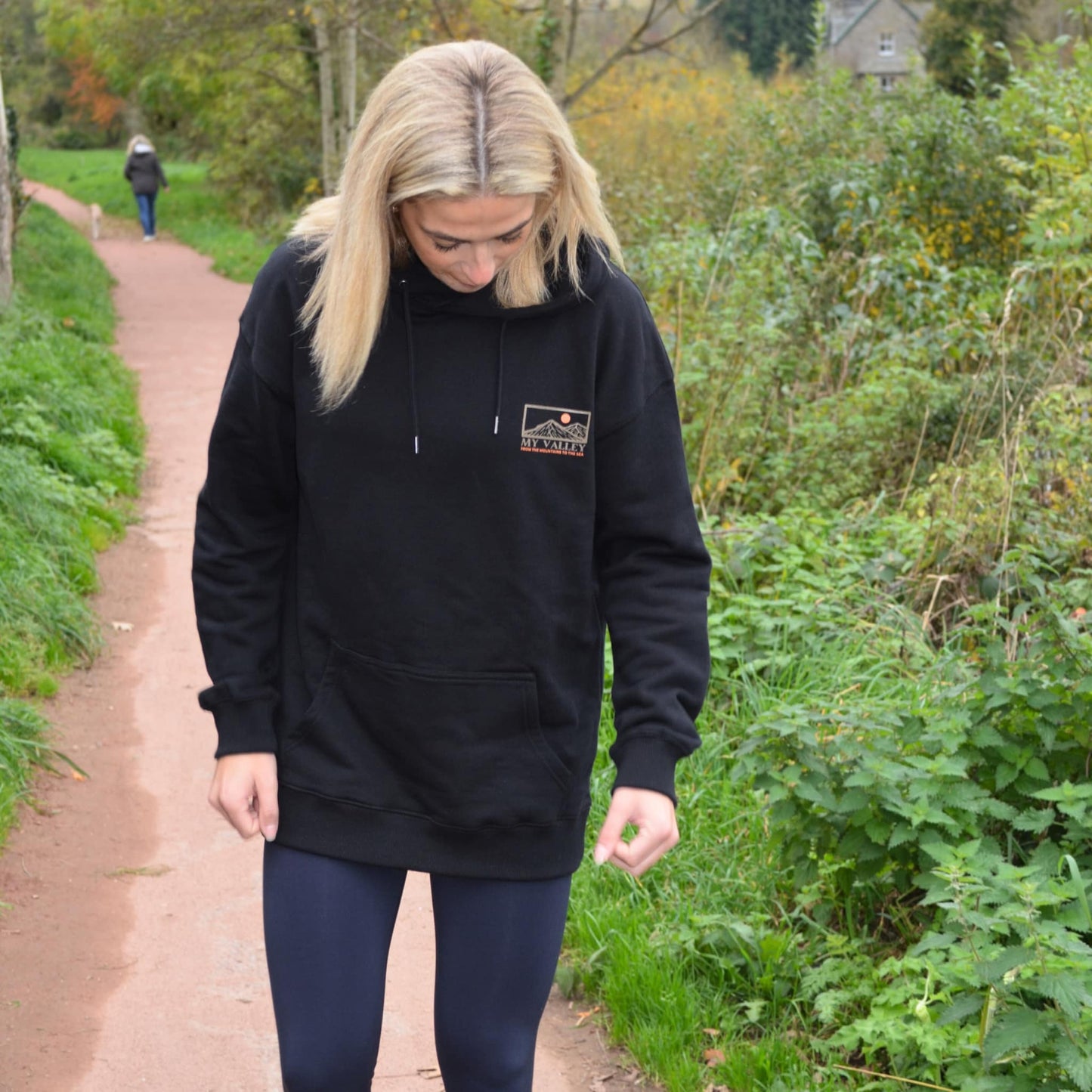 MY VALLEY - From the mountains to the sea - Organic Cotton hoodie - Black