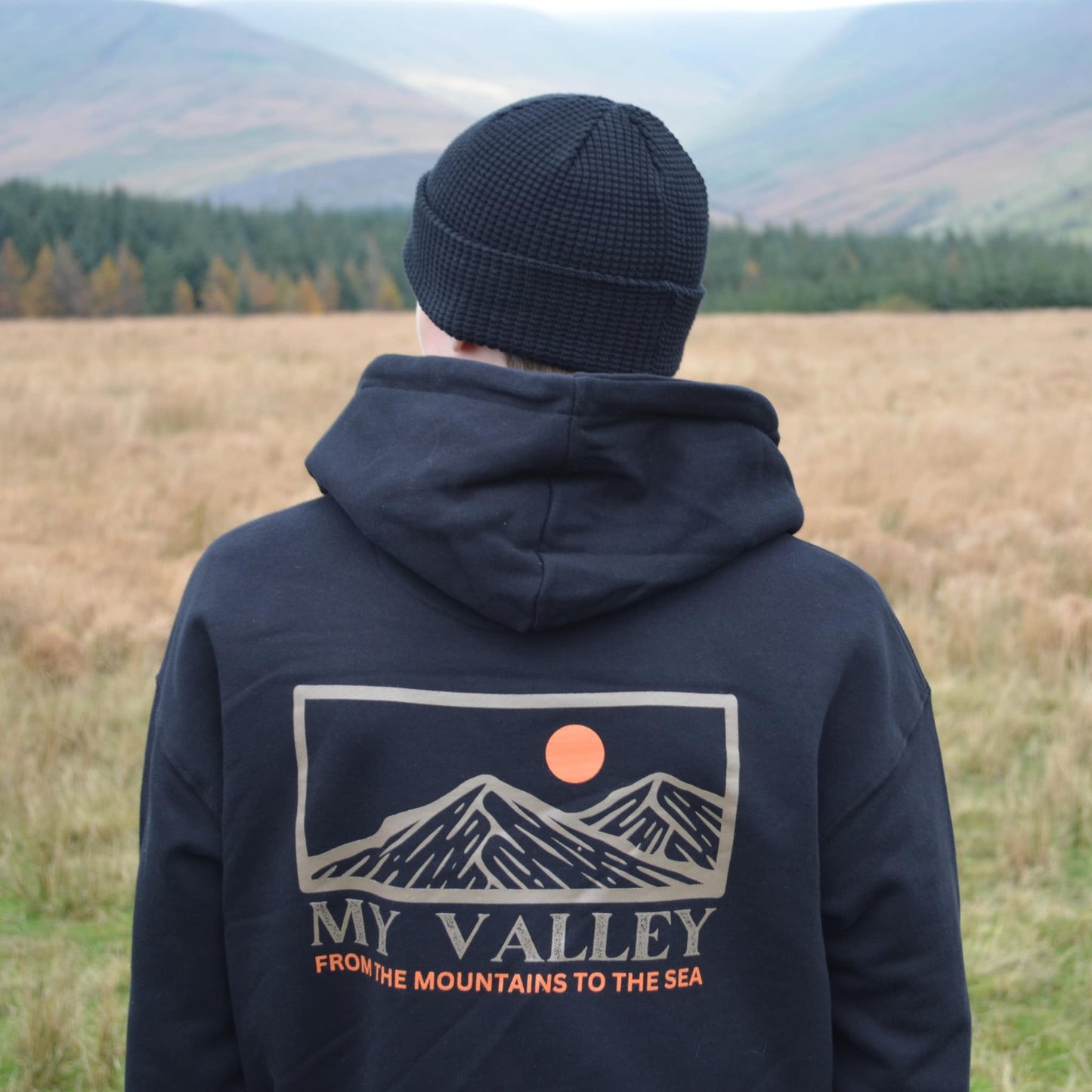 MY VALLEY - From the mountains to the sea - Organic Cotton hoodie - Black