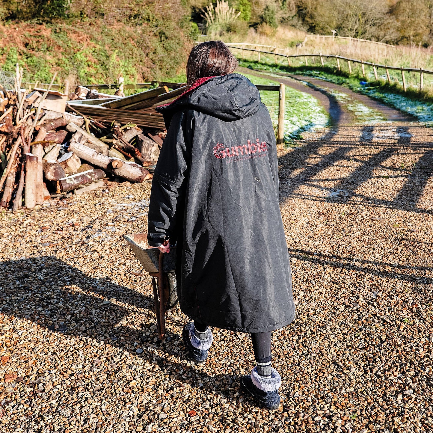 Gumbies S-Cape Changing Robe - Black & Burgundy
